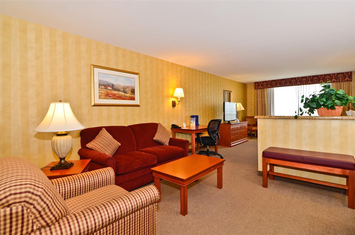 Best Western Premier Pasco Inn And Suites Exterior photo
