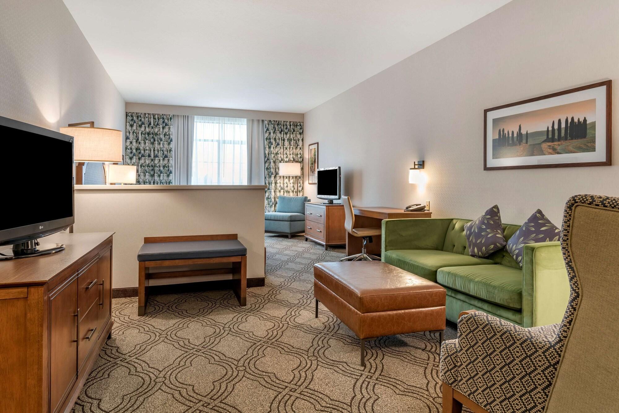 Best Western Premier Pasco Inn And Suites Exterior photo