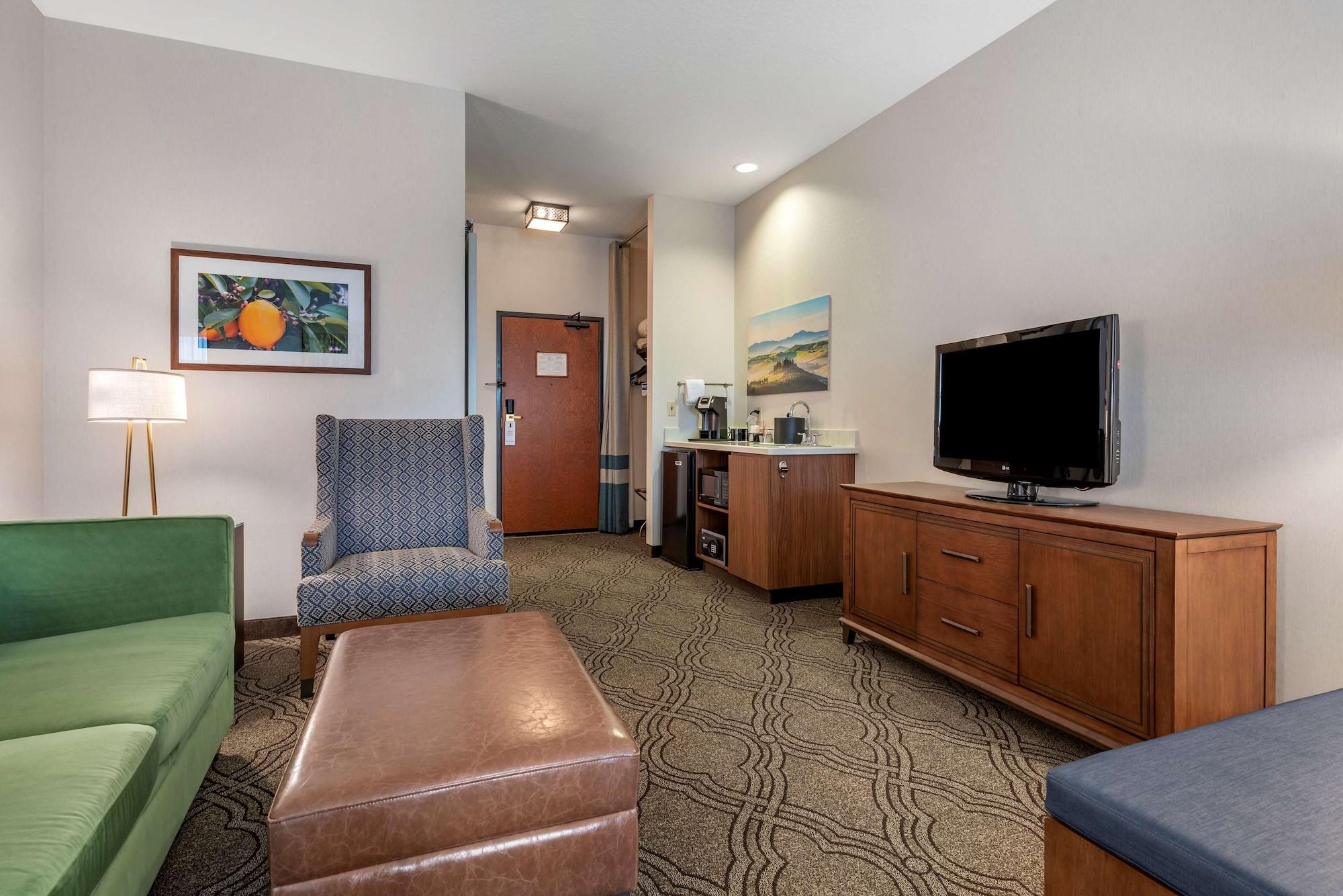 Best Western Premier Pasco Inn And Suites Exterior photo